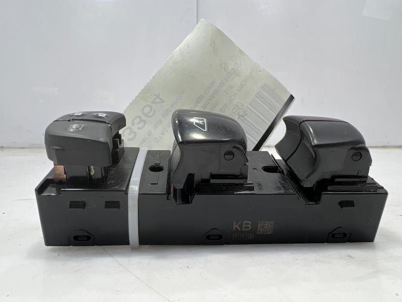 2020 Nissan Sentra Door Switch Front