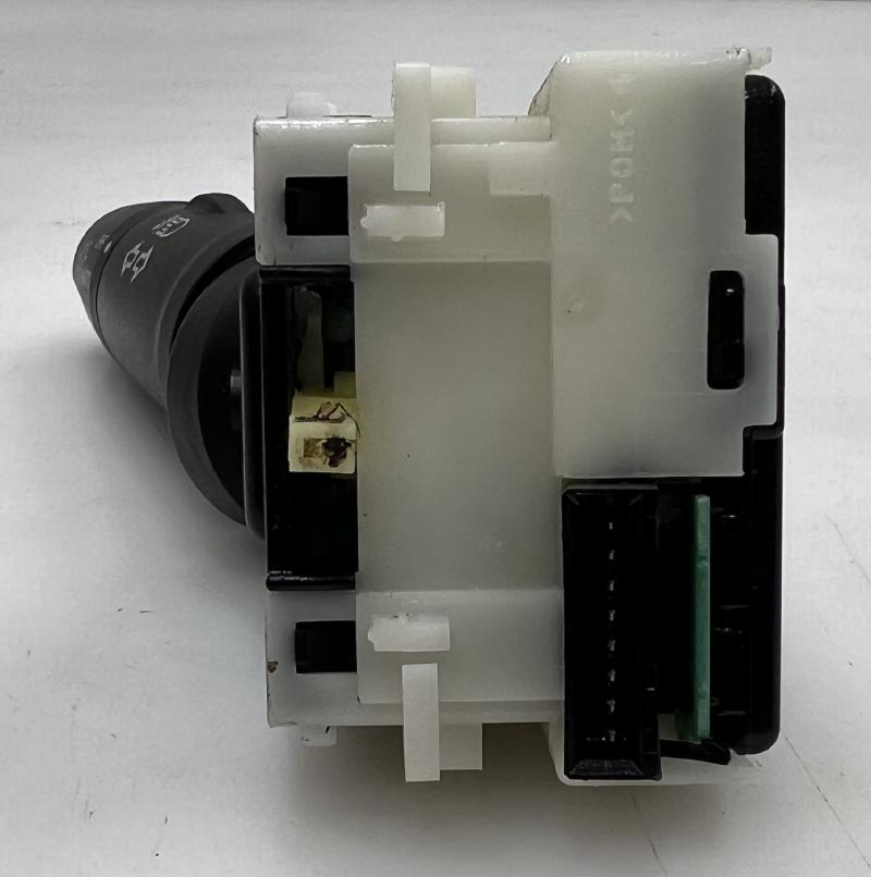 2011 Nissan Armada Combination Switch