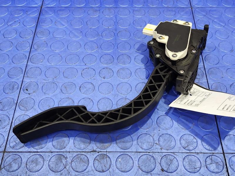 2014 Chevrolet Spark Pedal Assembly