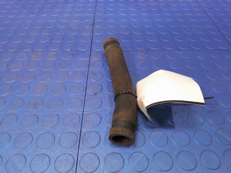 2011 Infiniti QX56 Fuel Filler Neck