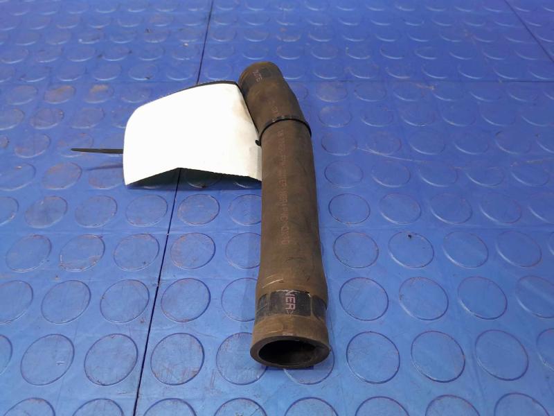 2011 Infiniti QX56 Fuel Filler Neck