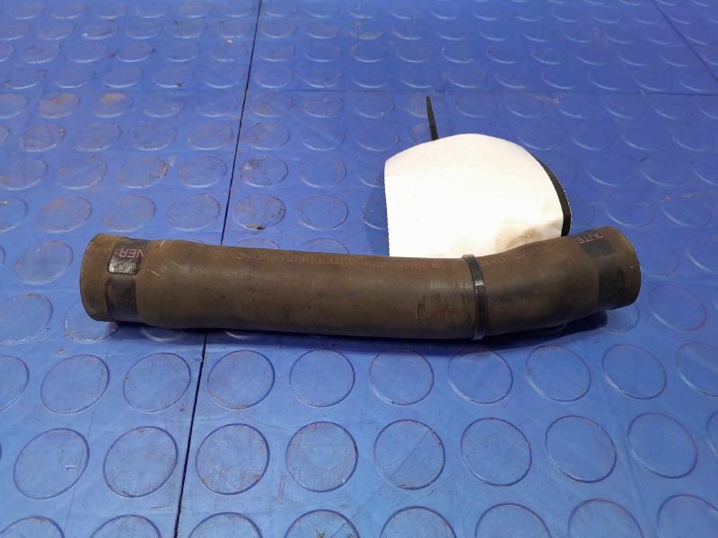2011 Infiniti QX56 Fuel Filler Neck