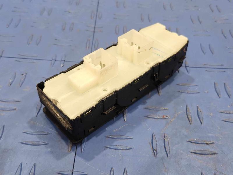 2012 Jeep Compass Door Switch Front