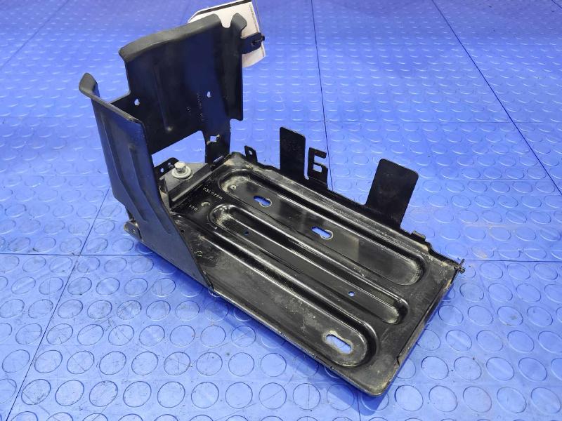 2017-2019 Cadillac XT5 Battery Tray Carrier Genuine OEM Part 84081576