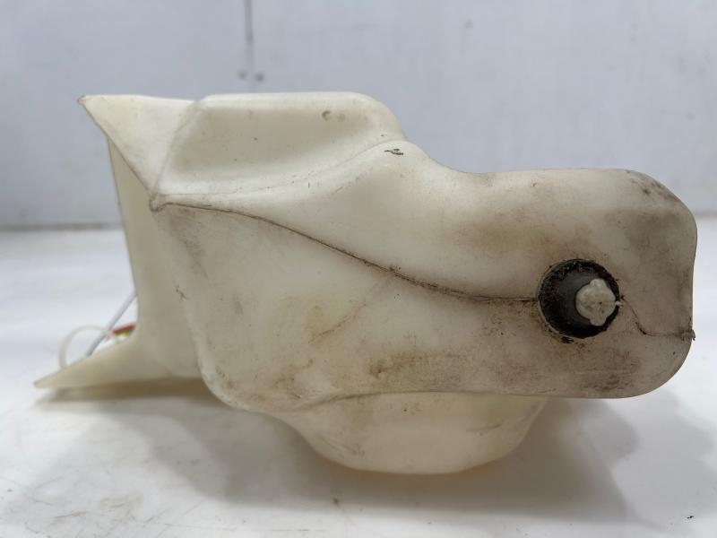 2004 Chevrolet Colorado Washer Bottle