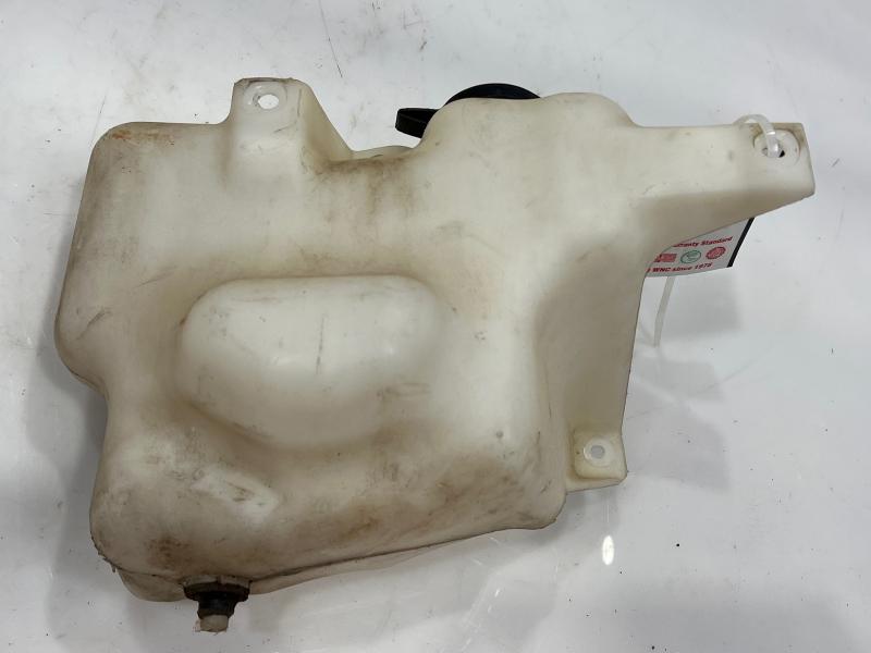 2004 Chevrolet Colorado Washer Bottle