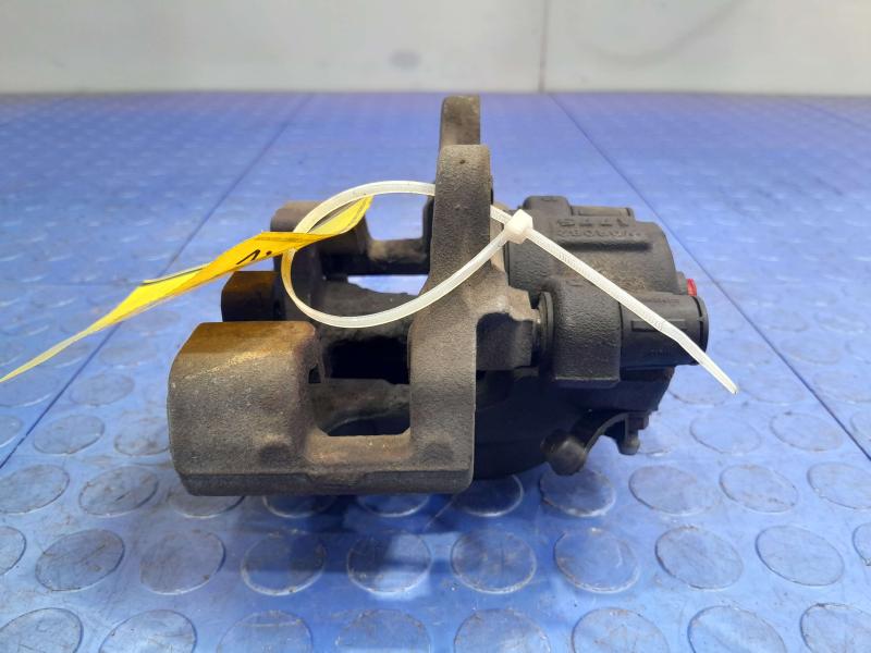 2015 BMW 328i Caliper