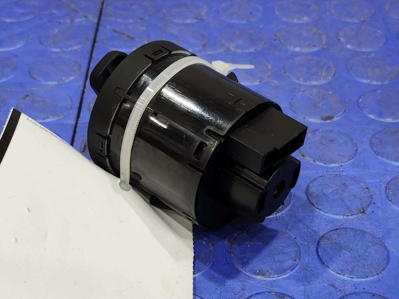 2013 Chrysler 300 Headlight Switch (Dash Mtd)