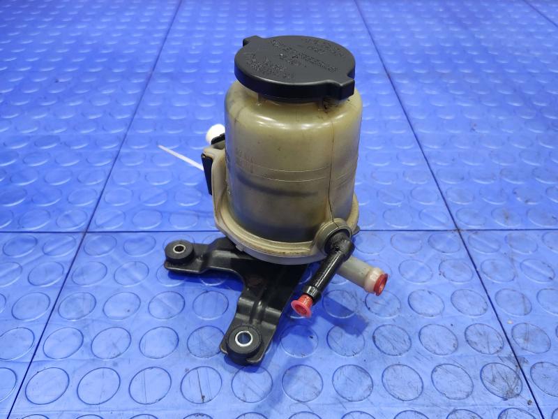 2007 Toyota Tundra Power Steering Reservoir
