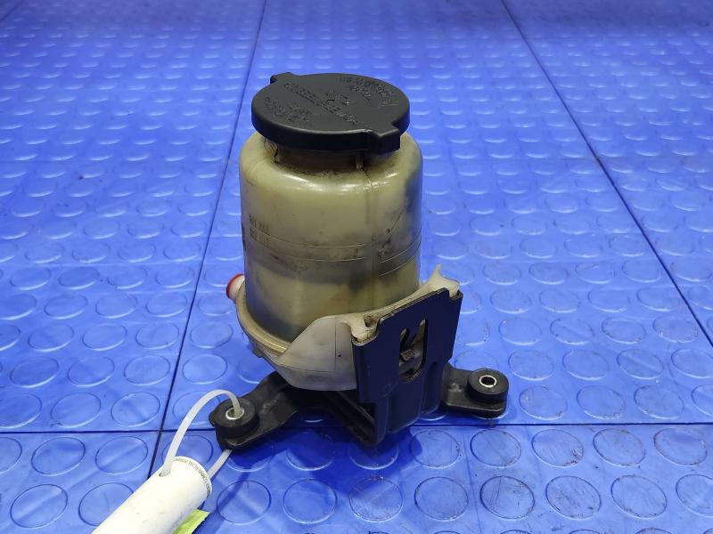 2007 Toyota Tundra Power Steering Reservoir