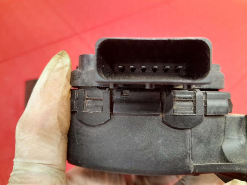 2006 Nissan Pathfinder Pedal Assembly