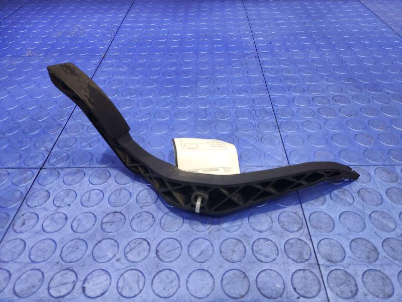 2004 Ford Explorer Pedal Assembly