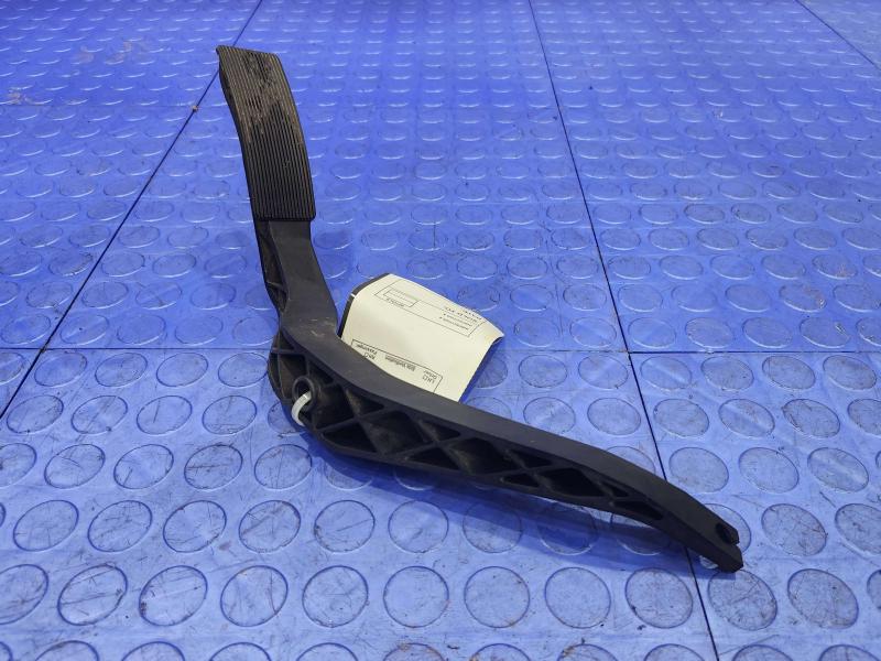 2004 Ford Explorer Pedal Assembly