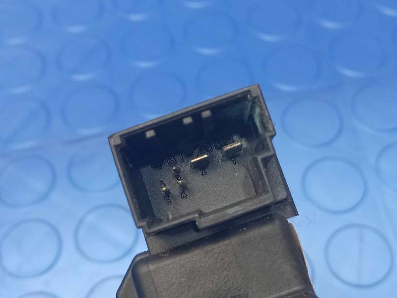 2015 BMW 428i Lid Latch