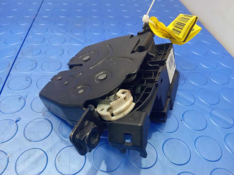 2015 BMW 428i Lid Latch