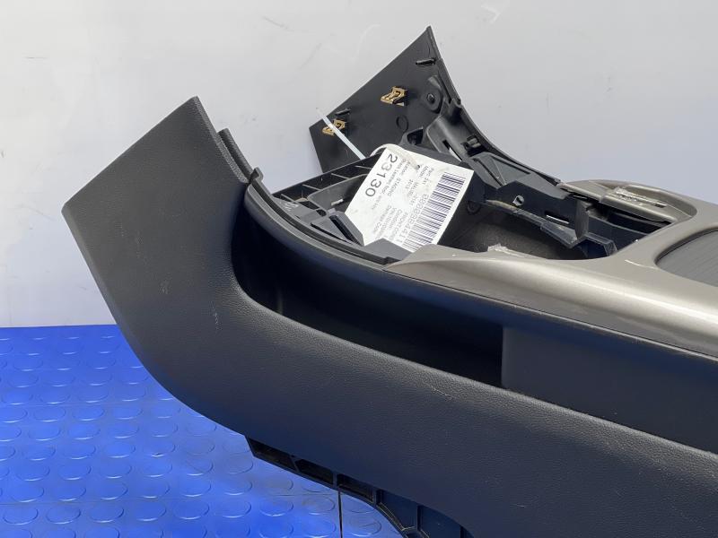 2013 Chevrolet Malibu Front Console