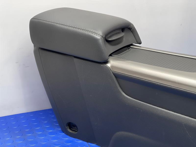 2013 Chevrolet Malibu Front Console