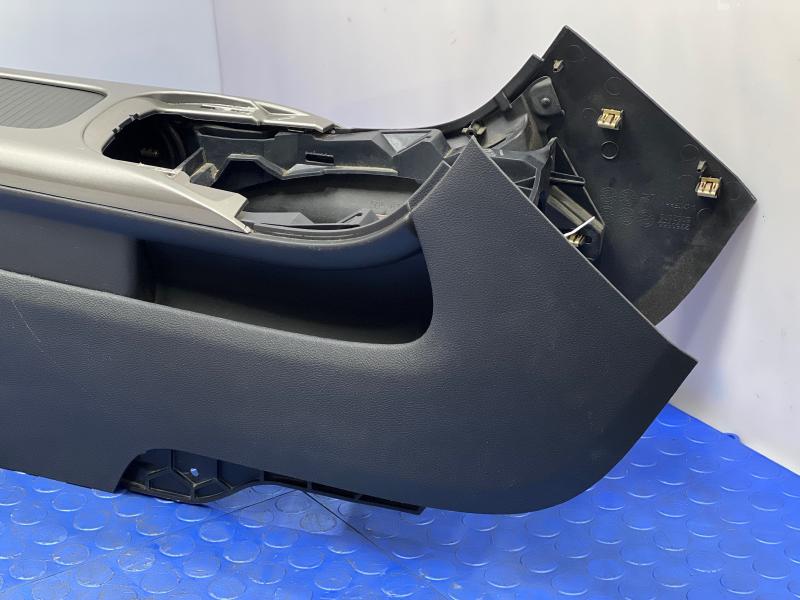 2013 Chevrolet Malibu Front Console