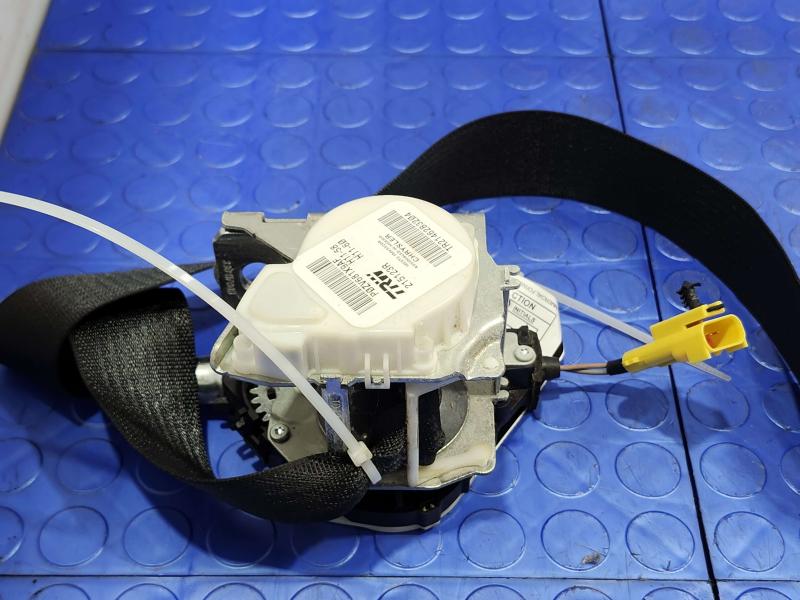 2012 Dodge Grand Caravan Front Seat Belt