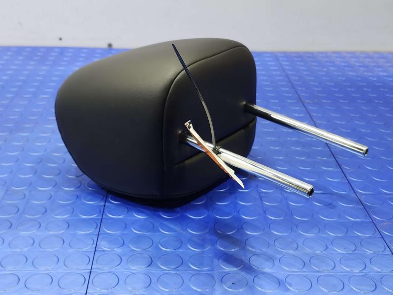 2011 Infiniti QX56 Headrest