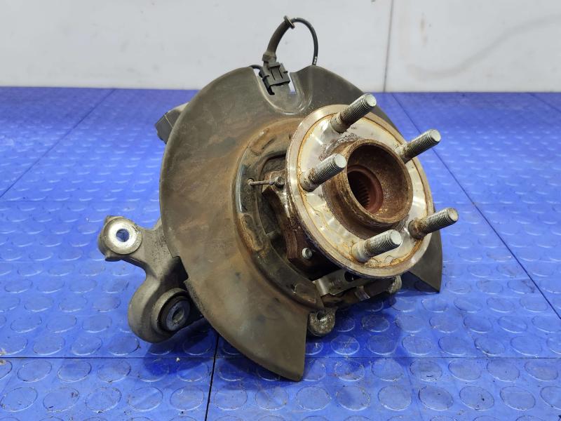 2013 Chrysler 300 Rear Knuckle/Stub Axle
