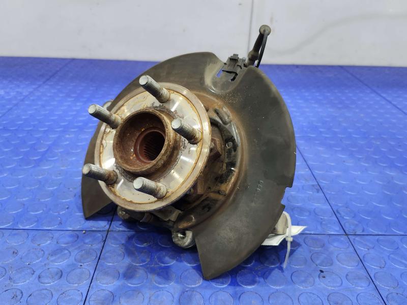 2013 Chrysler 300 Rear Knuckle/Stub Axle