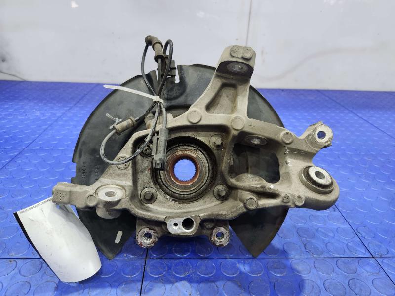 2013 Chrysler 300 Rear Knuckle/Stub Axle