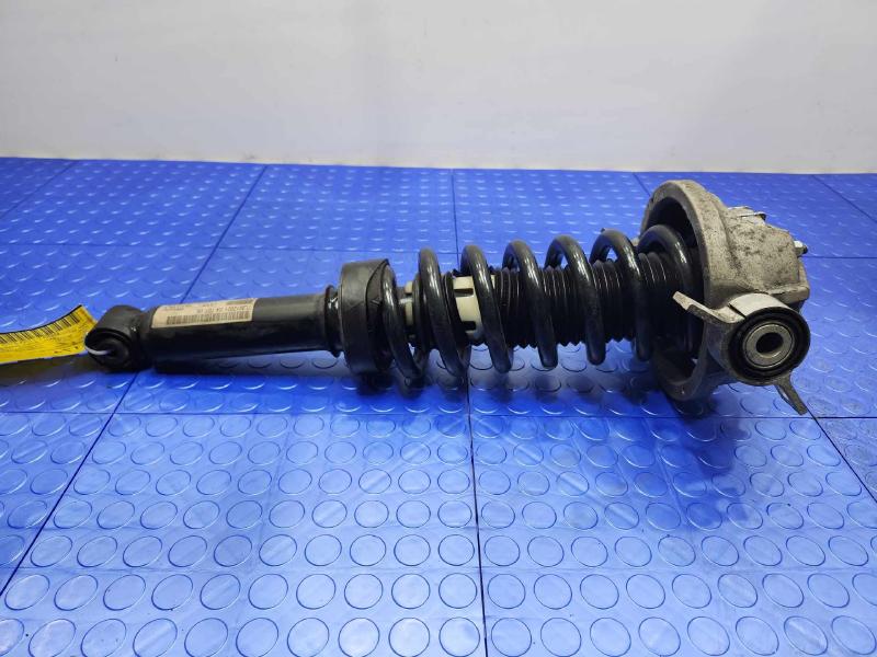 2015 Audi Q7 Strut Assembly