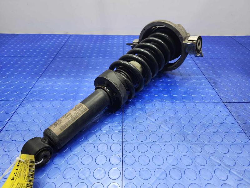 2015 Audi Q7 Strut Assembly