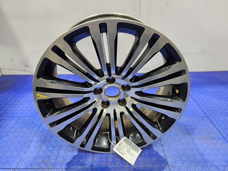 2013 Chrysler 300 Wheel