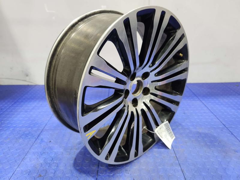 2013 Chrysler 300 Wheel