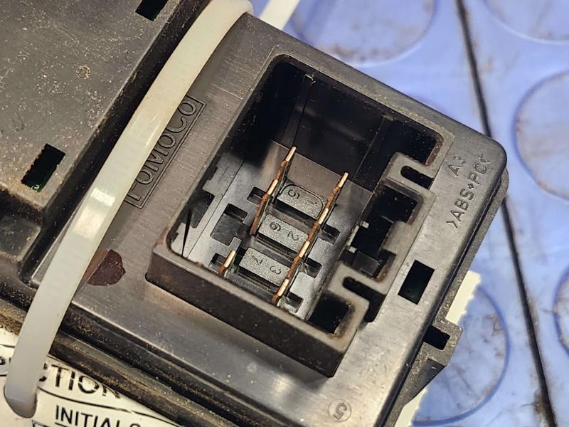 2010 Ford F-150 Door Switch Front