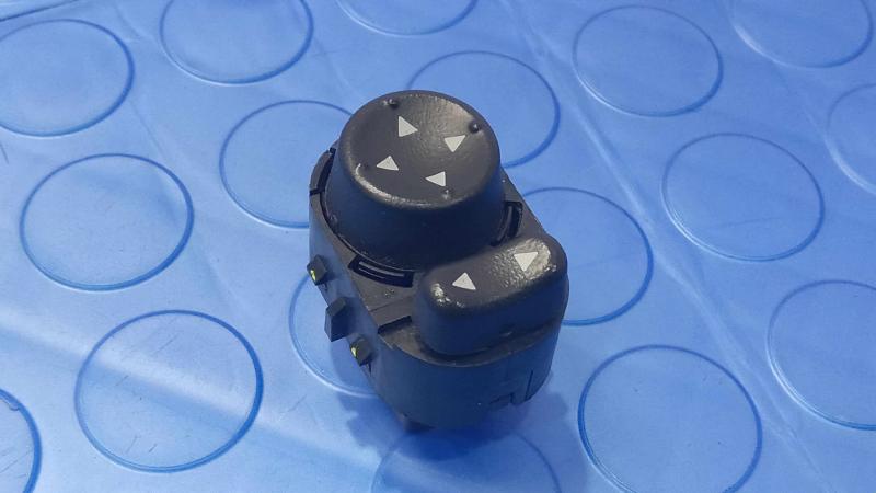 2008 Chevrolet Impala Door Switch Front