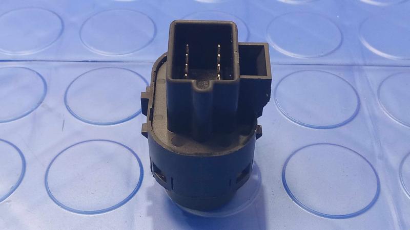 2008 Chevrolet Impala Door Switch Front