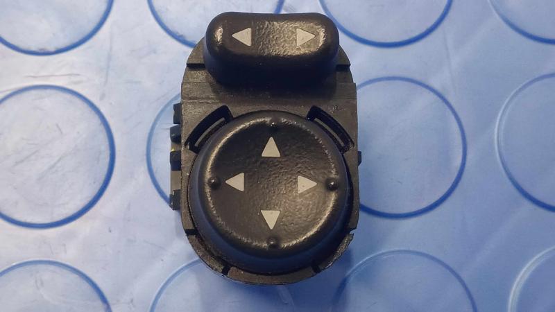 2008 Chevrolet Impala Door Switch Front