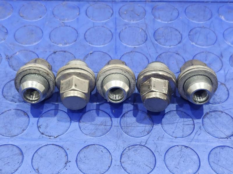2018 Nissan Maxima Lug Nuts