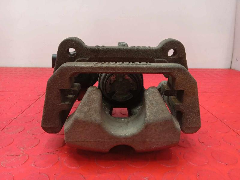 2016 Chrysler 200 Caliper