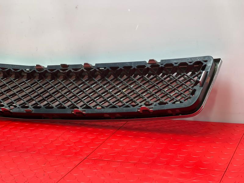 2008 Chevrolet Suburban Grille