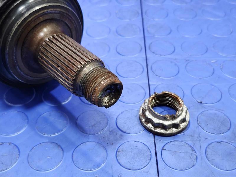 2003 BMW Z4 Axle Shaft