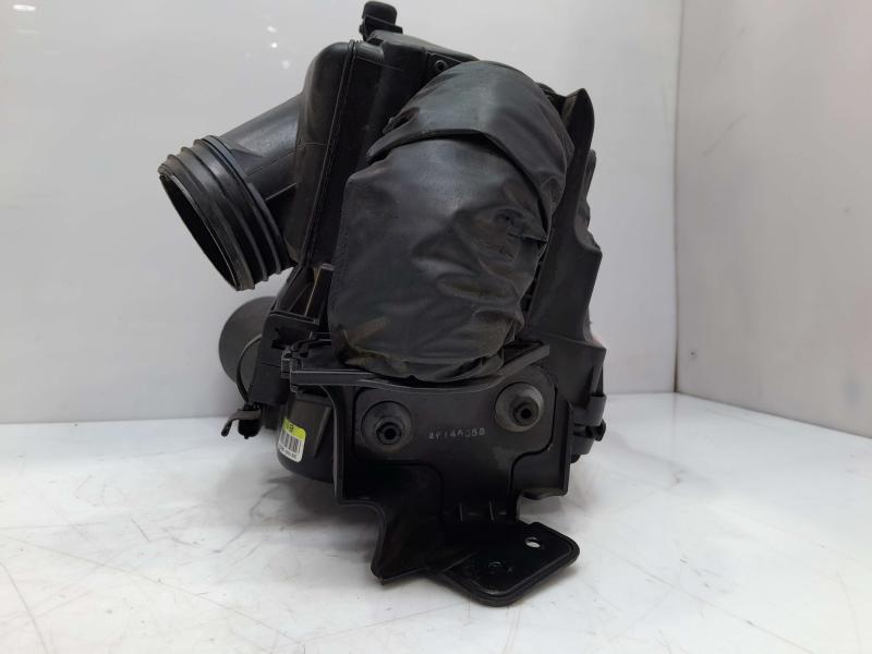 2012 - 2014 Hyundai Genesis Sedan 3.8L Engine Air Cleaner Box Assembly OEM 281103M300