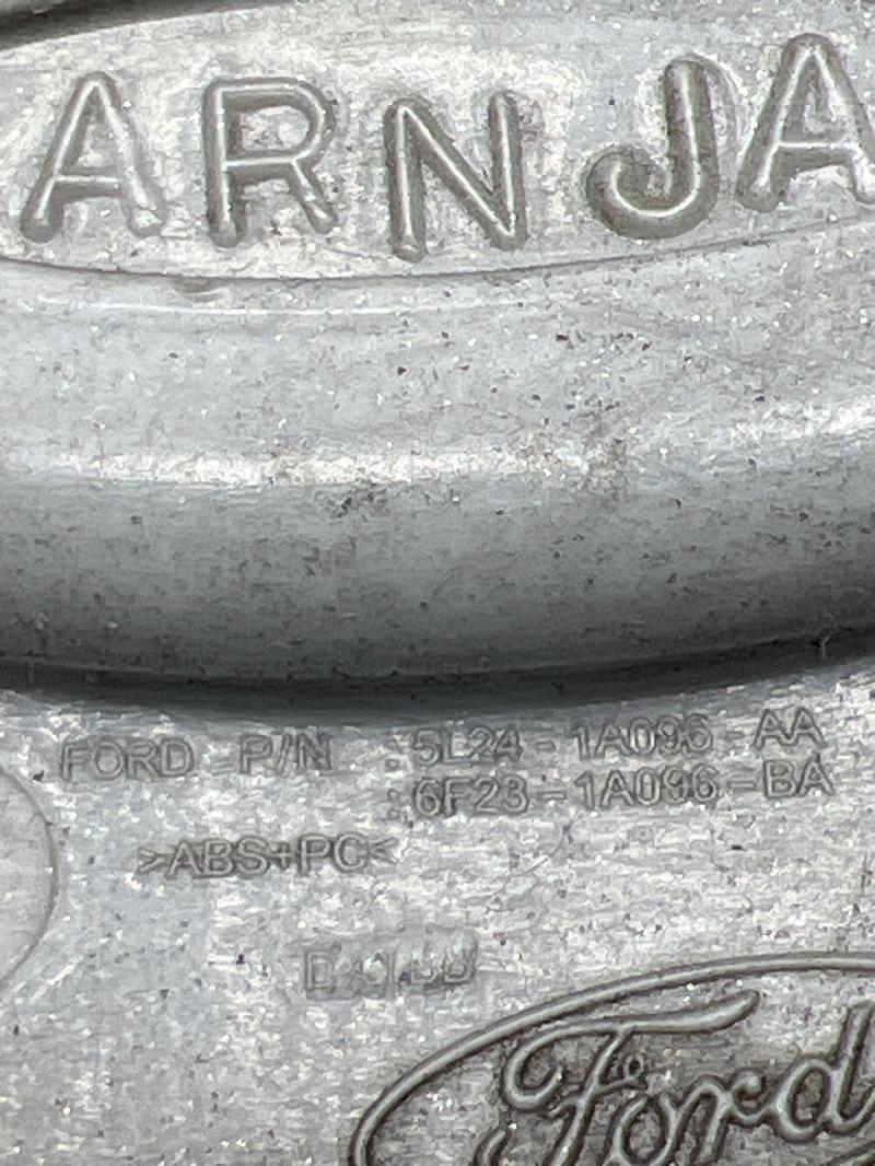 2014 Ford Explorer Center Cap