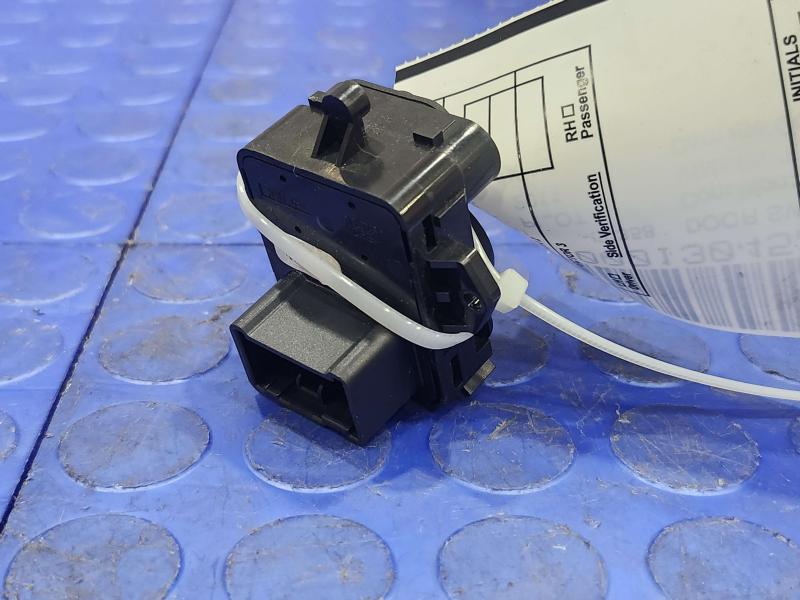 2011 Honda Pilot Door Switch Front