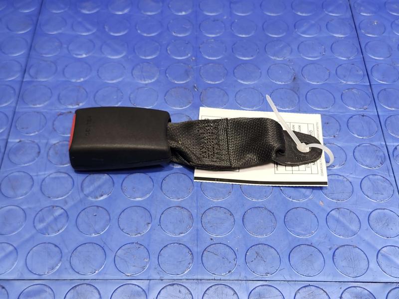 2016 Nissan Rogue Rear Seat Belt