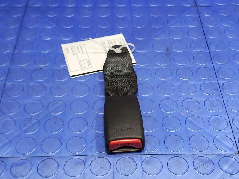 2016 Nissan Rogue Rear Seat Belt