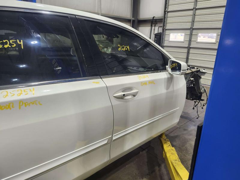 2014 Acura RLX Front Door