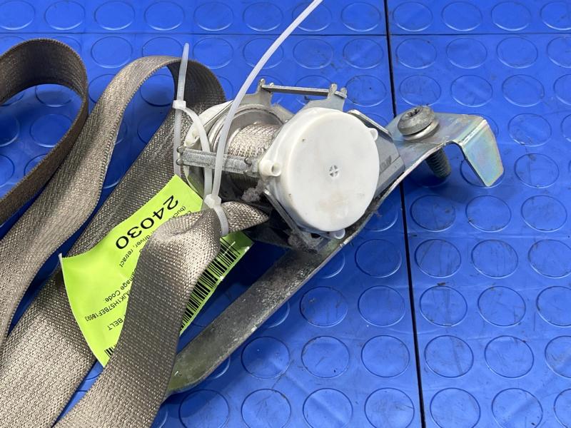 2011 Ford Expedition Front Seat Belt