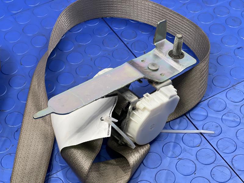 2011 Ford Expedition Front Seat Belt
