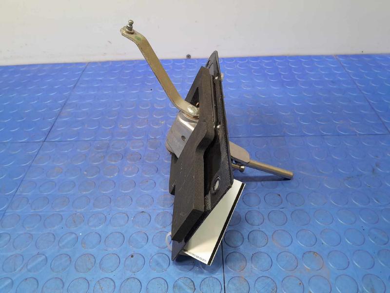 2008-2009 Pontiac Solstice Automatic Gear Shifter Assembly OEM 20756032 90523972 15829175