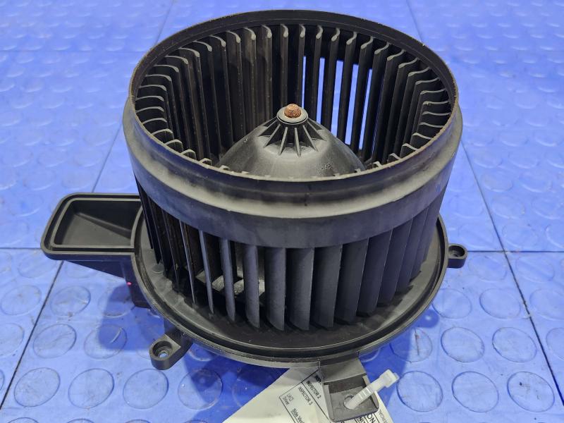 2012 Jeep Grand Cherokee Blower Motor