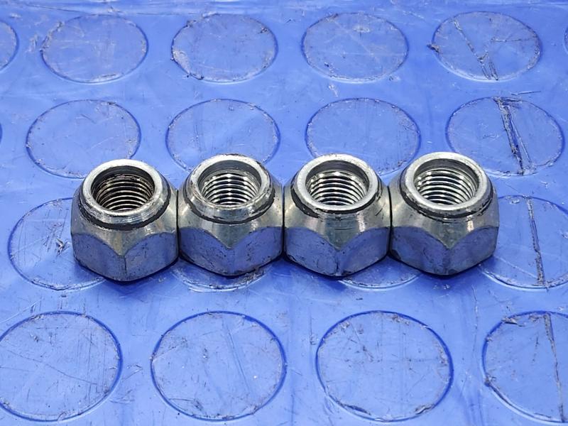 2025 Nissan Versa Lug Nuts